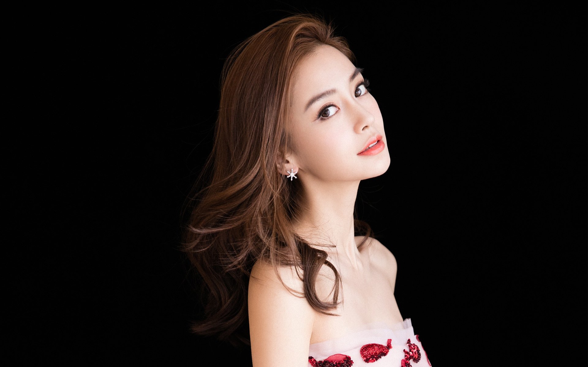 陈芋汐赛后分享夺冠感言，陈芋汐夺冠的励志故事